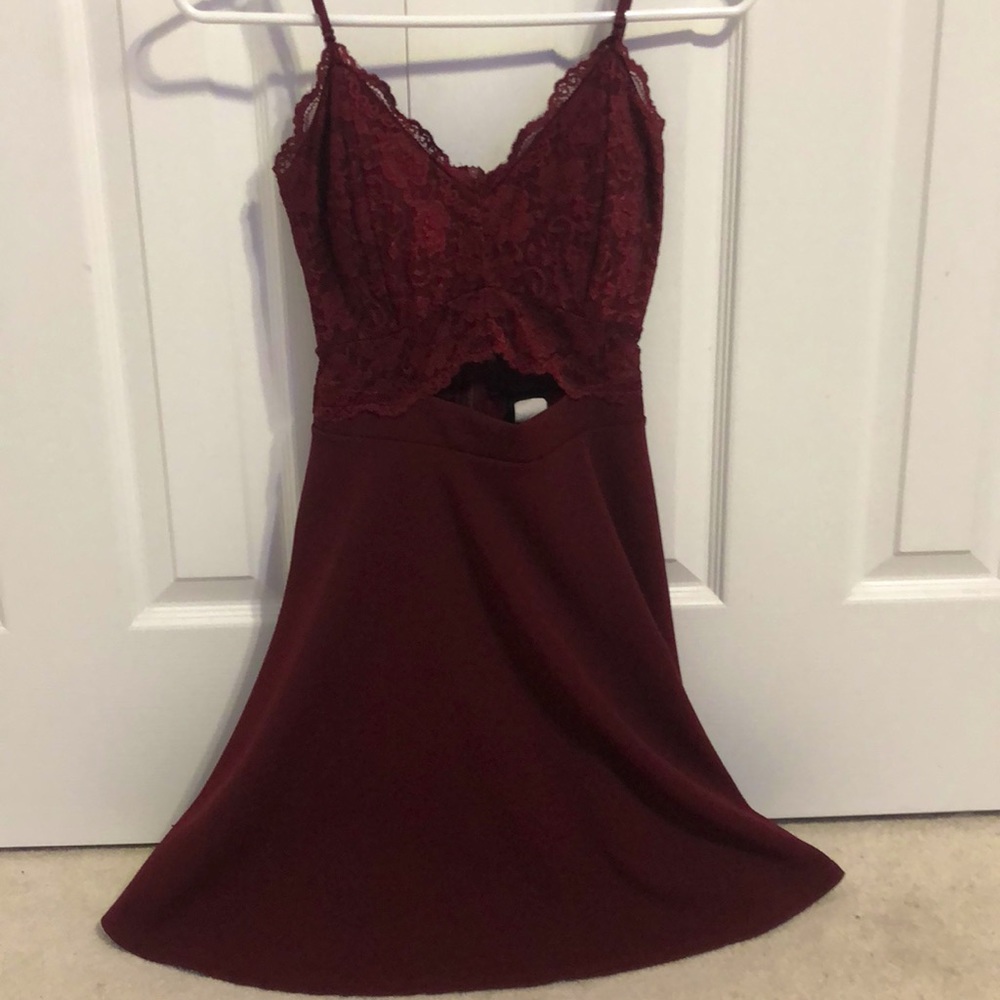 Red O’Delilah lace short dress